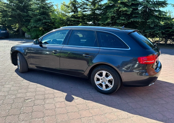 Audi A4 cena 31900 przebieg: 209000, rok produkcji 2011 z Radom małe 137